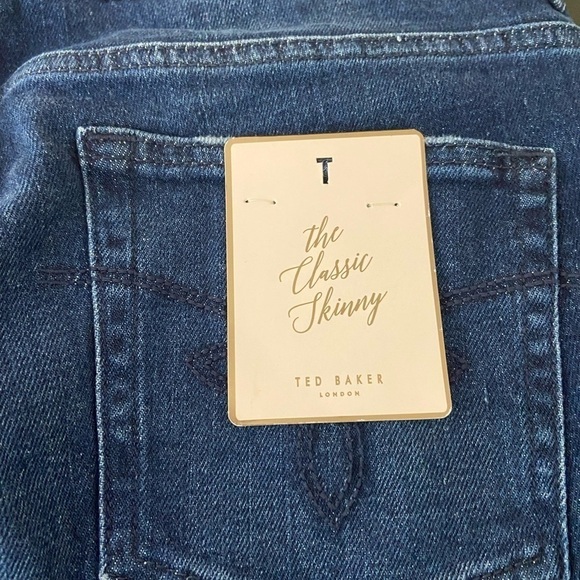 NWT Ted Baker Pralina Embroidered Raw Hem Cotton Stretch Jeans Dark Blue Size 32 - Picture 5 of 6